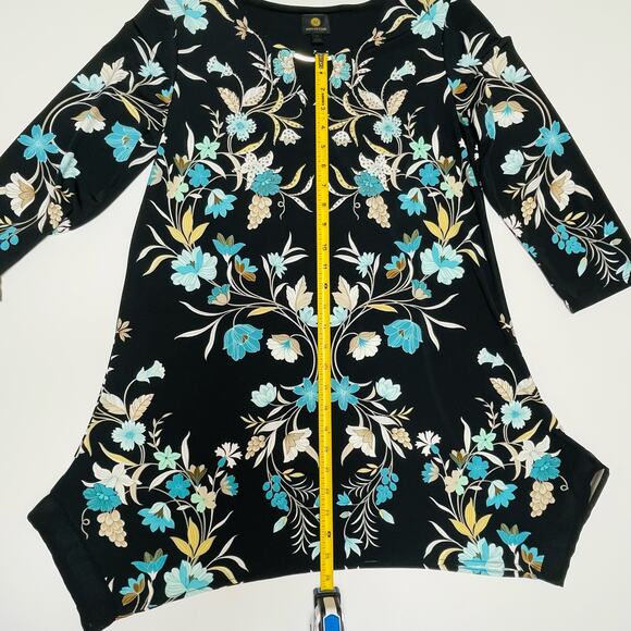 JM Collection Keyhole Tunic Blouse, 3/4 Sleeves, Black w/Floral Print, Size S - Picture 9 of 10